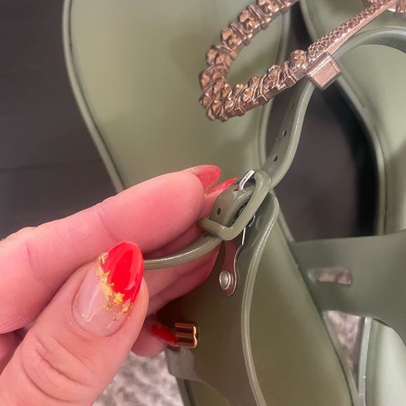 Melissa bobo green and bronze serpent/snake sandal flip flop size 6 - Picture 6 of 11